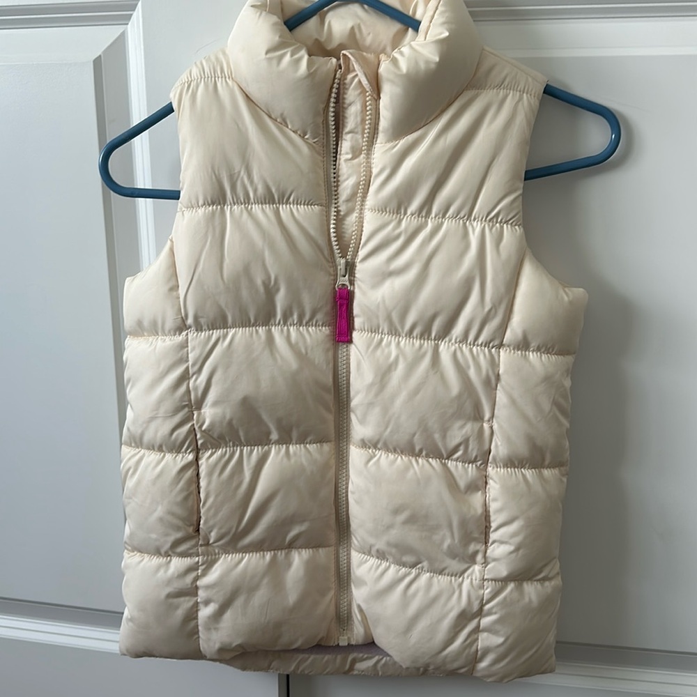 Old navy puffy vest size 8 (medium)